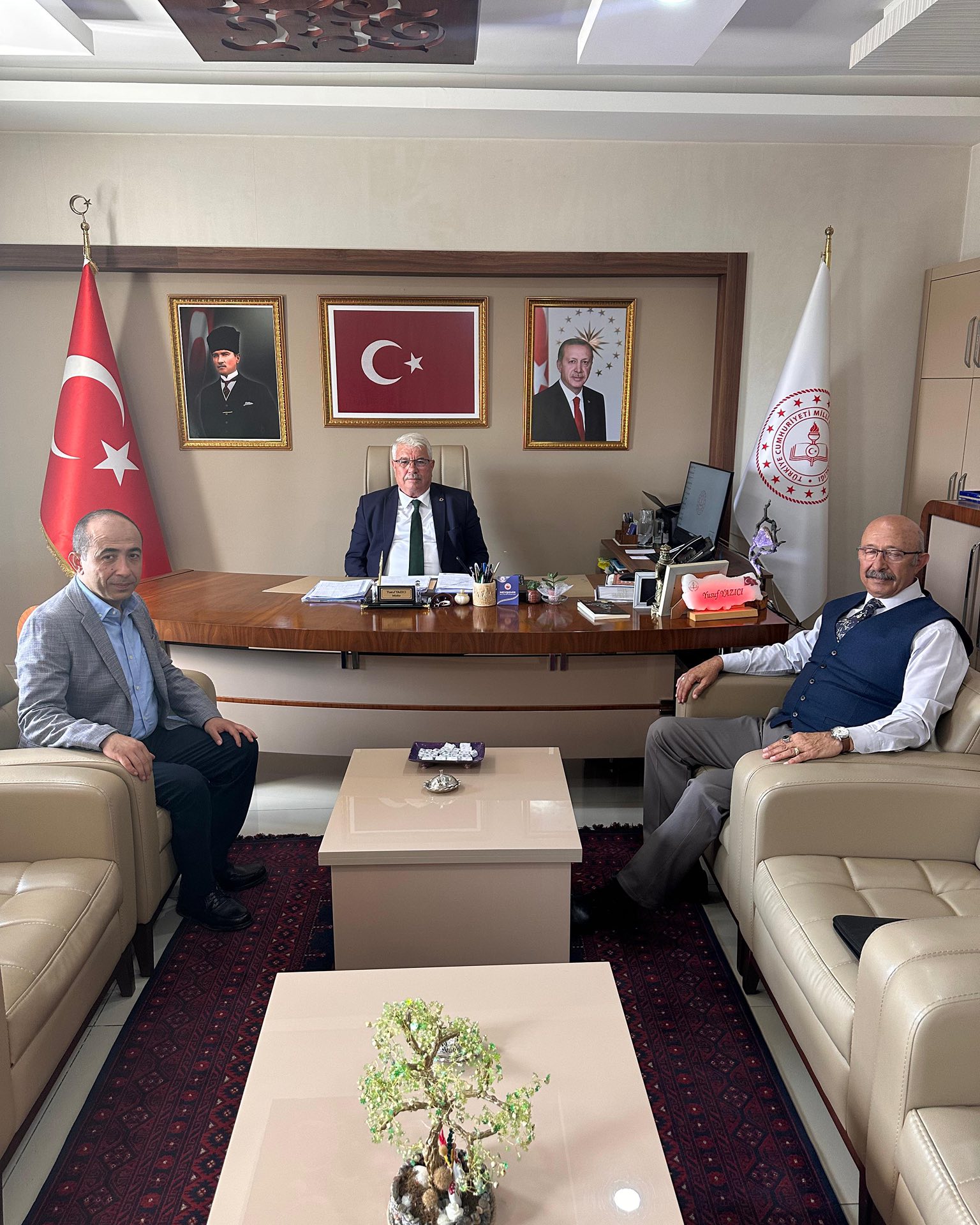 Nevşehir İl Millî Eğitim Müdürlüğü'ne Değerli Kitap Bağışı