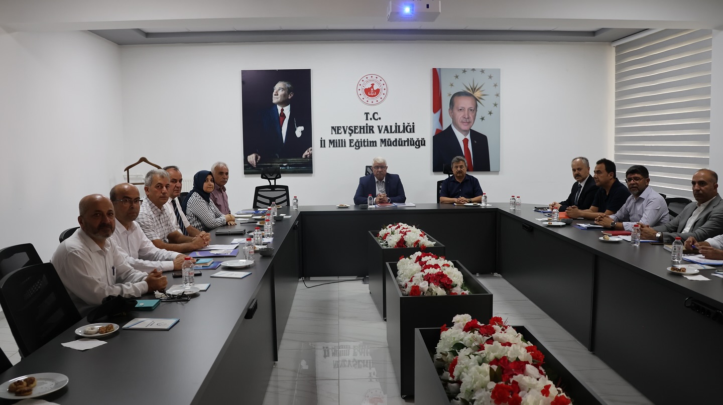 Nevşehir'de Eğitimde Türkiye Yüzyılı Vizyonu: Geleceğe Yönelik Planlamalar Yapıldı